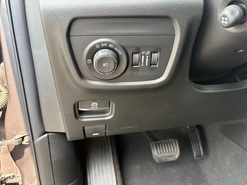 New 2025 Jeep Grand Cherokee L Limited w/ Luxury Tech Group II image 18