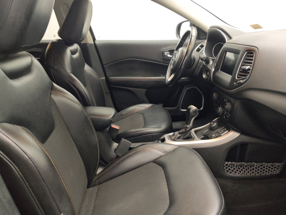 Used 2018 Jeep Compass Latitude w/ Popular Equipment Group AWD/4WD image 21