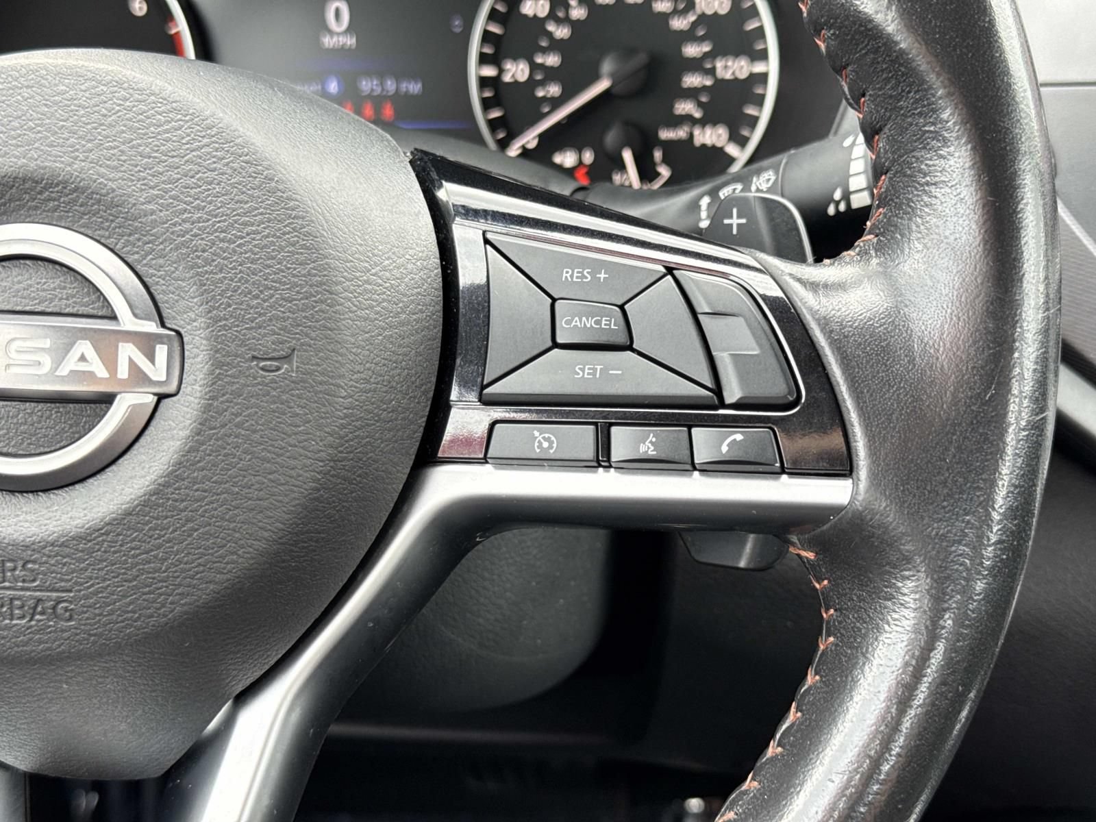 Used 2024 Nissan Altima 2.5 SR FWD image 14