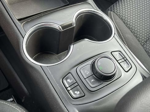 Used 2023 GMC Terrain SLE w/ Driver Convenience Package FWD image 27