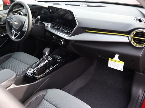 New 2026 Chevrolet Trax LT w/ Driver Confidence Package image 39