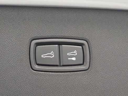 Certified 2025 Porsche Cayenne S AWD/4WD image 24