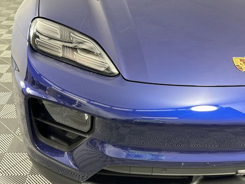 Used 2025 Porsche Macan 4S Electric image 11