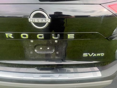Used 2023 Nissan Rogue SV w/ SV Premium B Package AWD/4WD image 8