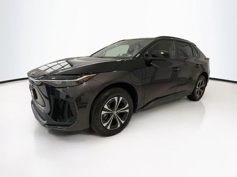 Certified 2024 Toyota bZ4X FWD image 3