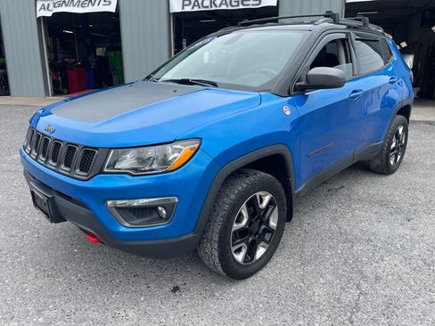 Used 2018 Jeep Compass Trailhawk w/ Navigation Group AWD/4WD image 3