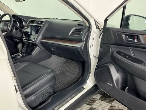 Used 2019 Subaru Outback 2.5i Limited w/ Popular Package #2 image 32