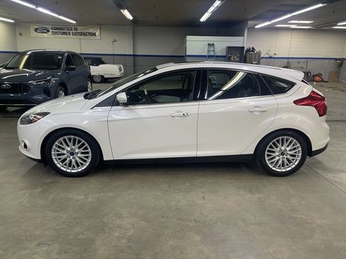 Used 2014 Ford Focus Titanium FWD image 5