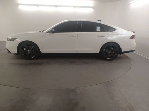 Used 2024 Honda Accord Sport image 4