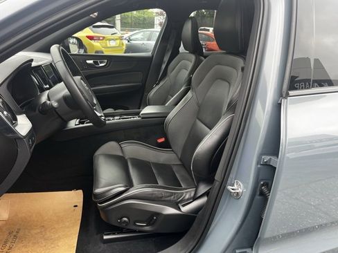 Certified 2022 Volvo XC60 B6 R-Design w/ Advanced Package image 19