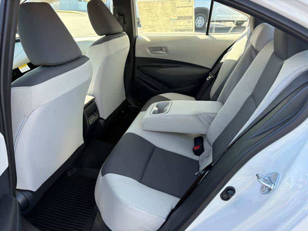 Used 2027 Toyota Corolla LE FWD image 9