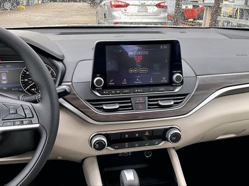 Certified 2023 Nissan Altima 2.5 SV image 7