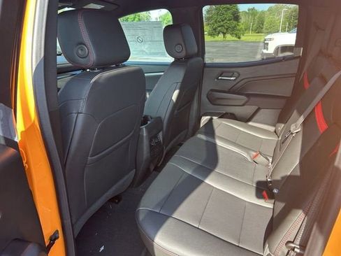 New 2025 Chevrolet Colorado Z71 w/ Z71 Convenience Package 2 image 13