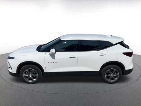 Used 2025 Chevrolet Blazer LT FWD image 7