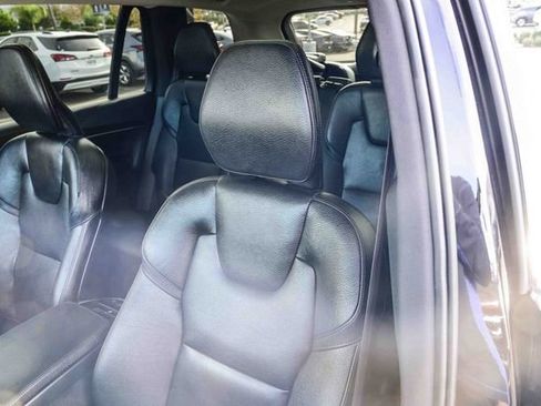 Used 2019 Volvo XC90 T6 Momentum image 25