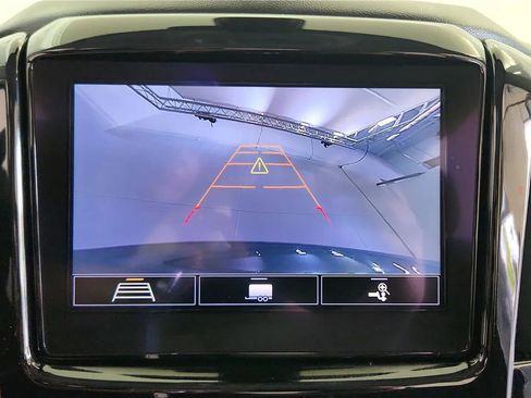 Used 2021 Chevrolet Traverse LT image 29