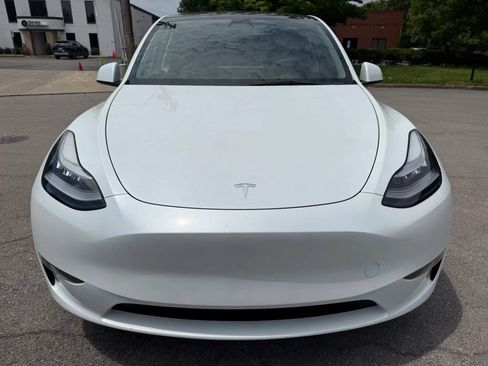 Used 2023 Tesla Model Y AWD image 9