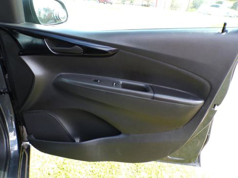 Used 2022 Chevrolet Spark LT image 21