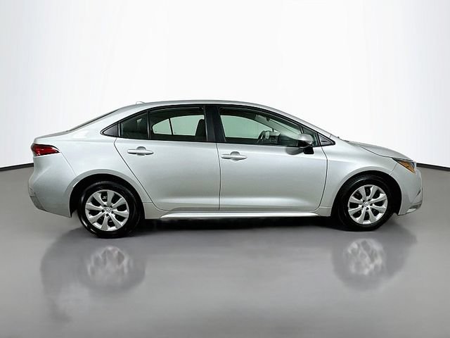 Used 2024 Toyota Corolla LE FWD image 8