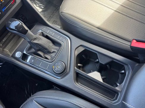 Used 2023 Volkswagen Tiguan SE R-Line AWD/4WD image 13