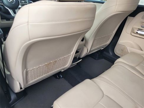 Used 2021 Mercedes-Benz GLB 250 4MATIC image 14