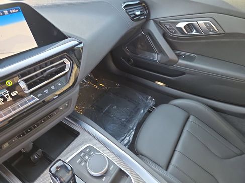 Used 2020 BMW Z4 M40i image 29