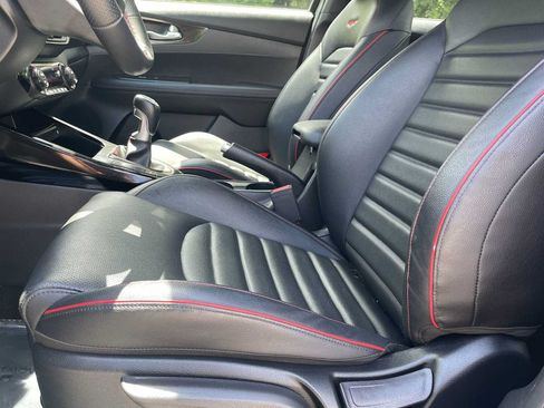 Used 2022 Kia Forte GT FWD image 10