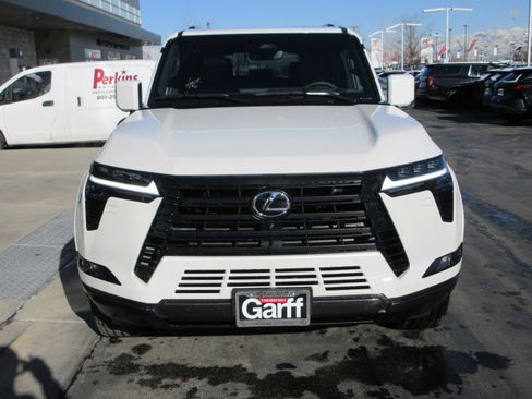 Used 2026 Lexus GX 550 w/ Cold Area Package image 14
