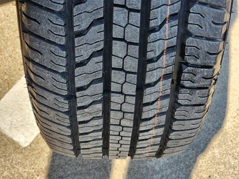 Used 2017 Toyota Tacoma Limited image 19