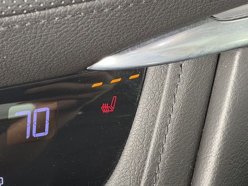 Used 2017 Cadillac XT5 Luxury w/ Driver Awareness Package image 25