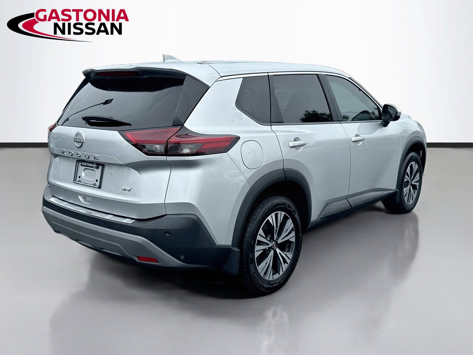 Used 2023 Nissan Rogue SV FWD image 9