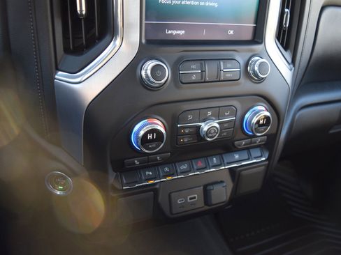 Used 2021 GMC Sierra 1500 Elevation w/ Driver Alert Package I image 15