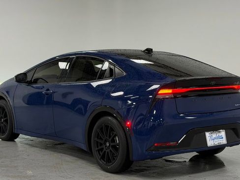 Used 2024 Toyota Prius XLE image 3