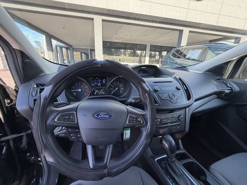 Used 2017 Ford Escape S image 8