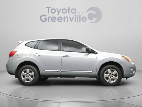 Used 2013 Nissan Rogue S FWD image 17