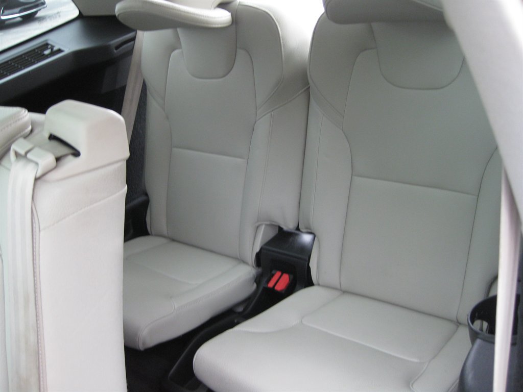 Used 2018 Volvo XC90 T6 Momentum w/ Convenience Package AWD/4WD image 31