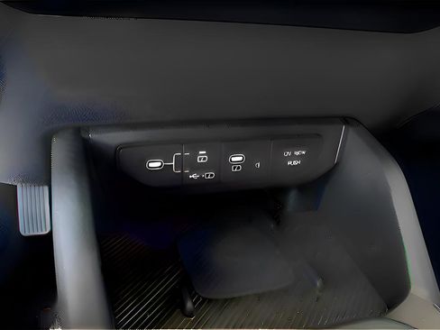 Certified 2025 Kia K4 EX image 17