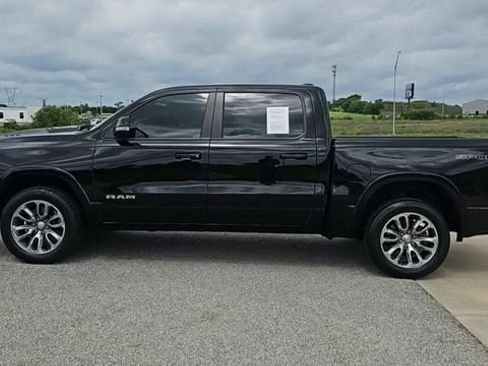 Used 2022 RAM 1500 Laramie w/ Sport Appearance Package AWD/4WD image 5