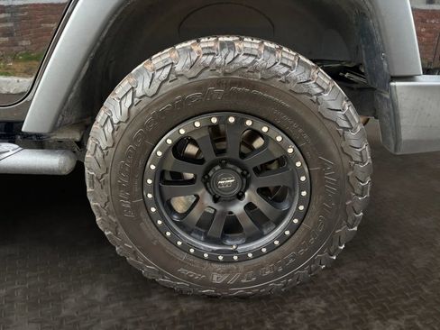 Used 2017 Jeep Wrangler Unlimited Sport w/ Quick Order Package 24S AWD/4WD image 36