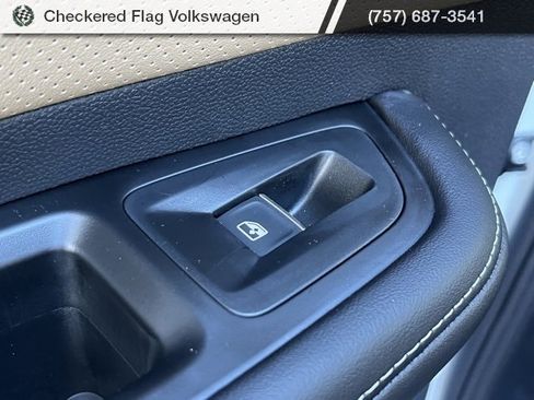 New 2026 Volkswagen Atlas SE image 26