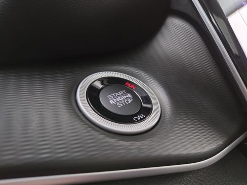 Used 2023 Jeep Grand Cherokee Laredo w/ Luxury Tech Group I image 25