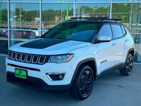 Used 2018 Jeep Compass Latitude w/ Popular Equipment Group AWD/4WD image 1