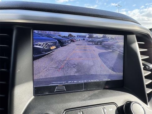 Used 2020 GMC Acadia SLE image 22