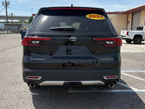 Used 2025 Toyota Grand Highlander AWD Hybrid image 4