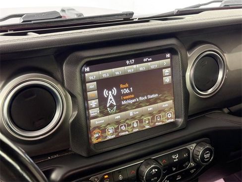 Used 2021 Jeep Wrangler Unlimited Sahara w/ Uconnect 4C Nav & Sound Group image 15