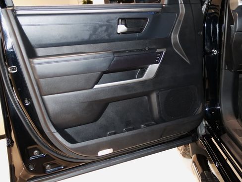 Used 2022 Toyota Tundra Platinum image 33