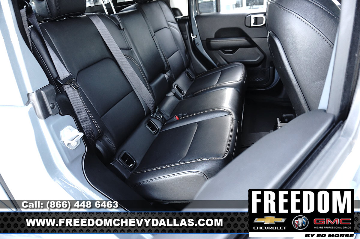 Used 2025 Jeep Gladiator Sport AWD/4WD image 12