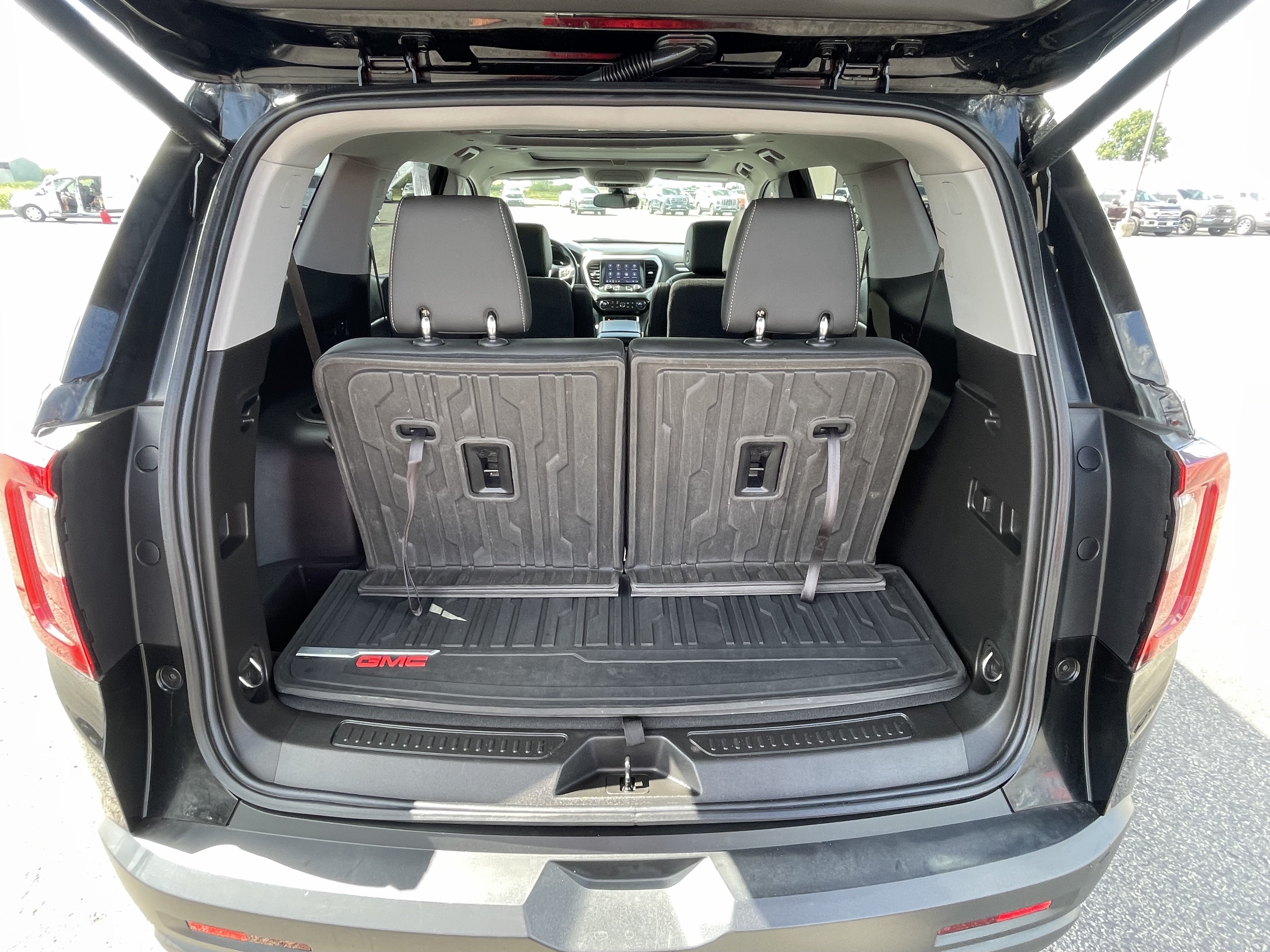 Certified 2023 GMC Acadia SLT w/ Elevation Edition AWD/4WD image 16