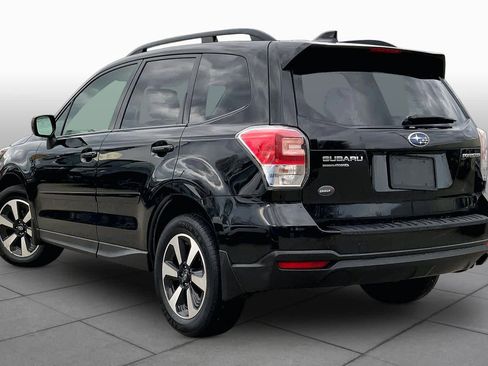 Used 2018 Subaru Forester 2.5i Premium w/ All-Weather Package AWD/4WD image 12