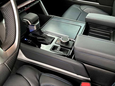 New 2025 Toyota Tundra Platinum image 11